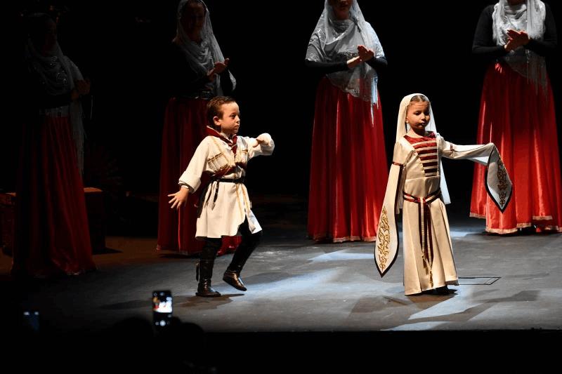 buyuksehirden-cumhuriyetin-103-yilinda-anlamli-gosteri
