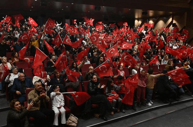 buyuksehirden-cumhuriyetin-103-yilinda-anlamli-gosteri