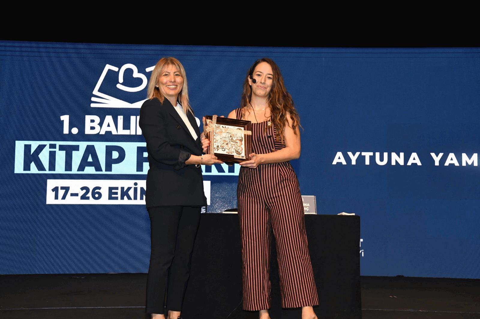 1-balikesir-kitap-fuarinda-finlandiya-egitim-modeli-dikkat-cekti