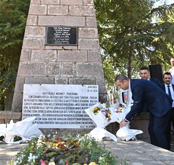 64-geleneksel-kurtdereli-mehmet-pehlivan-yagli-guresleri-basladi